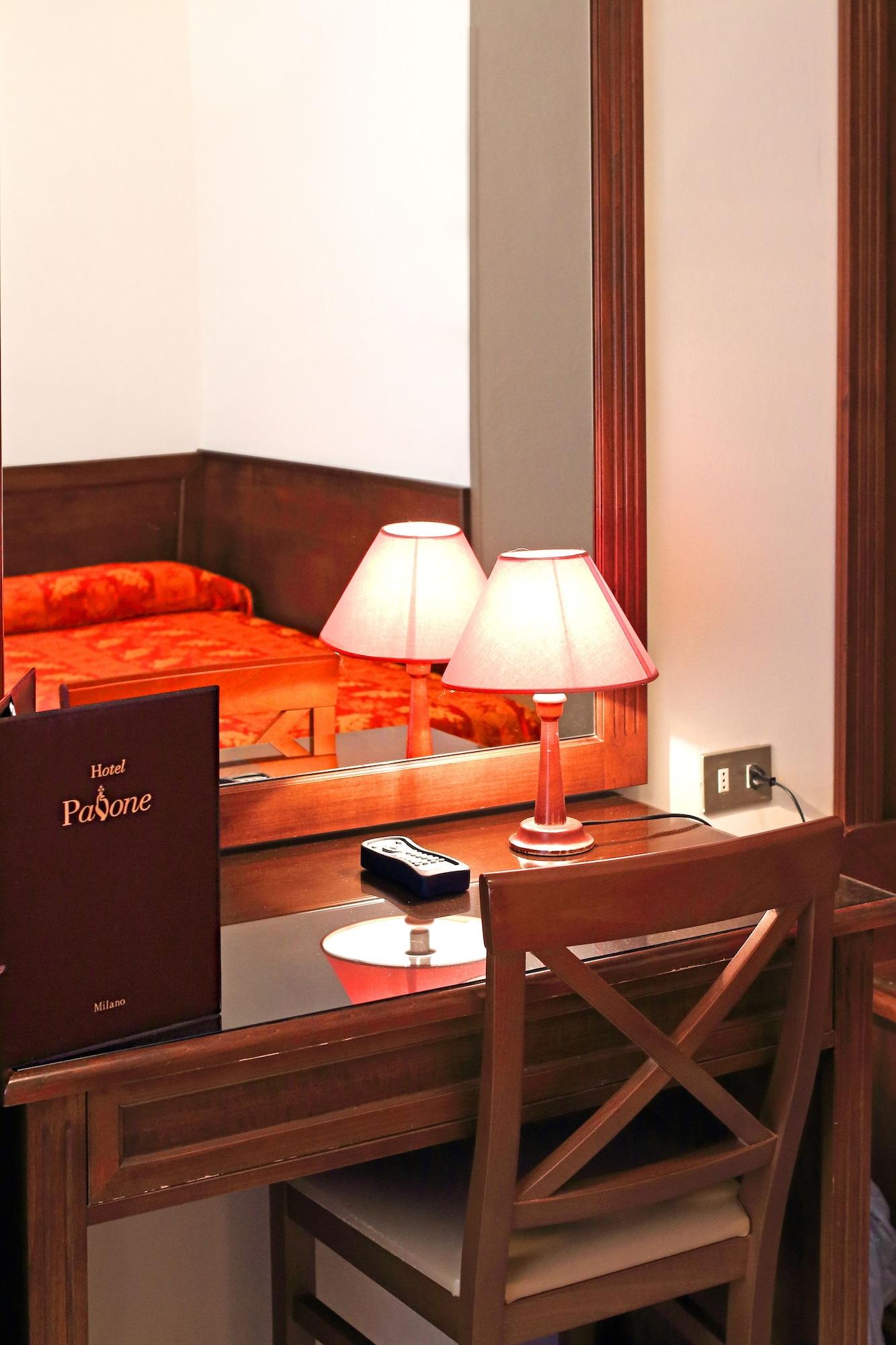 Hotel Pavone Milano Esterno foto