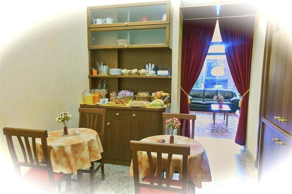 Hotel Pavone Milano Esterno foto
