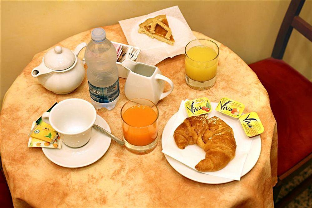 Hotel Pavone Milano Esterno foto