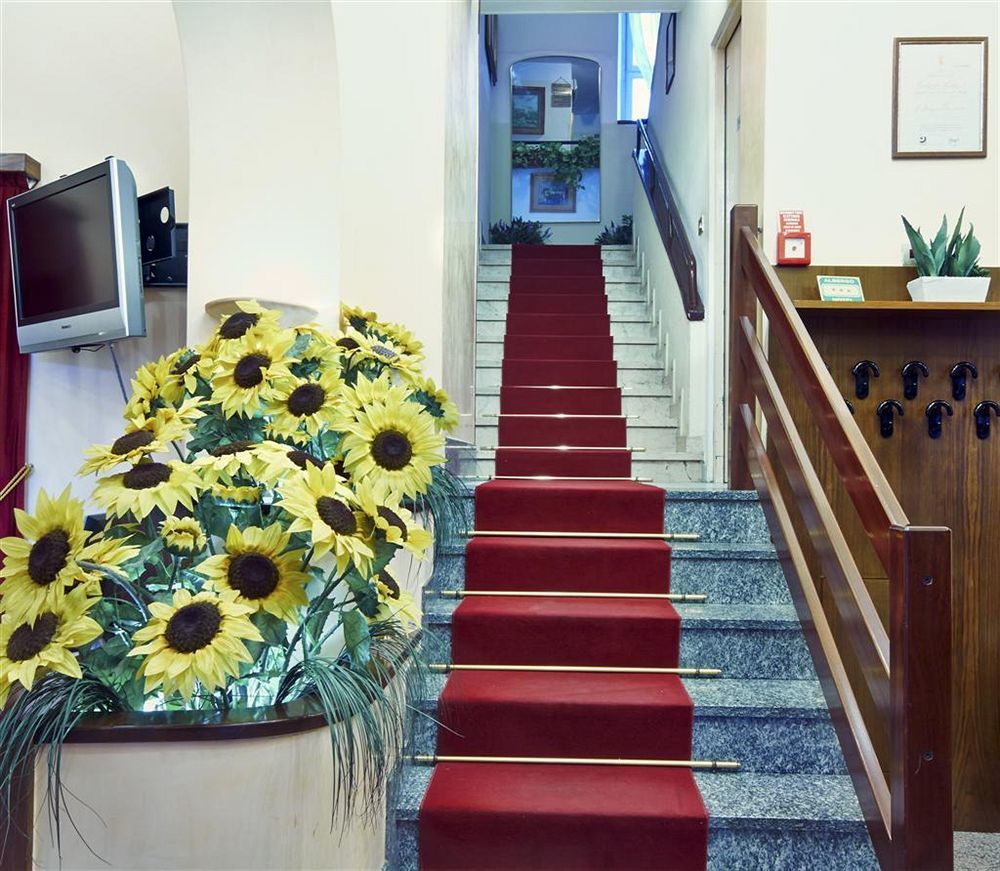 Hotel Pavone Milano Esterno foto