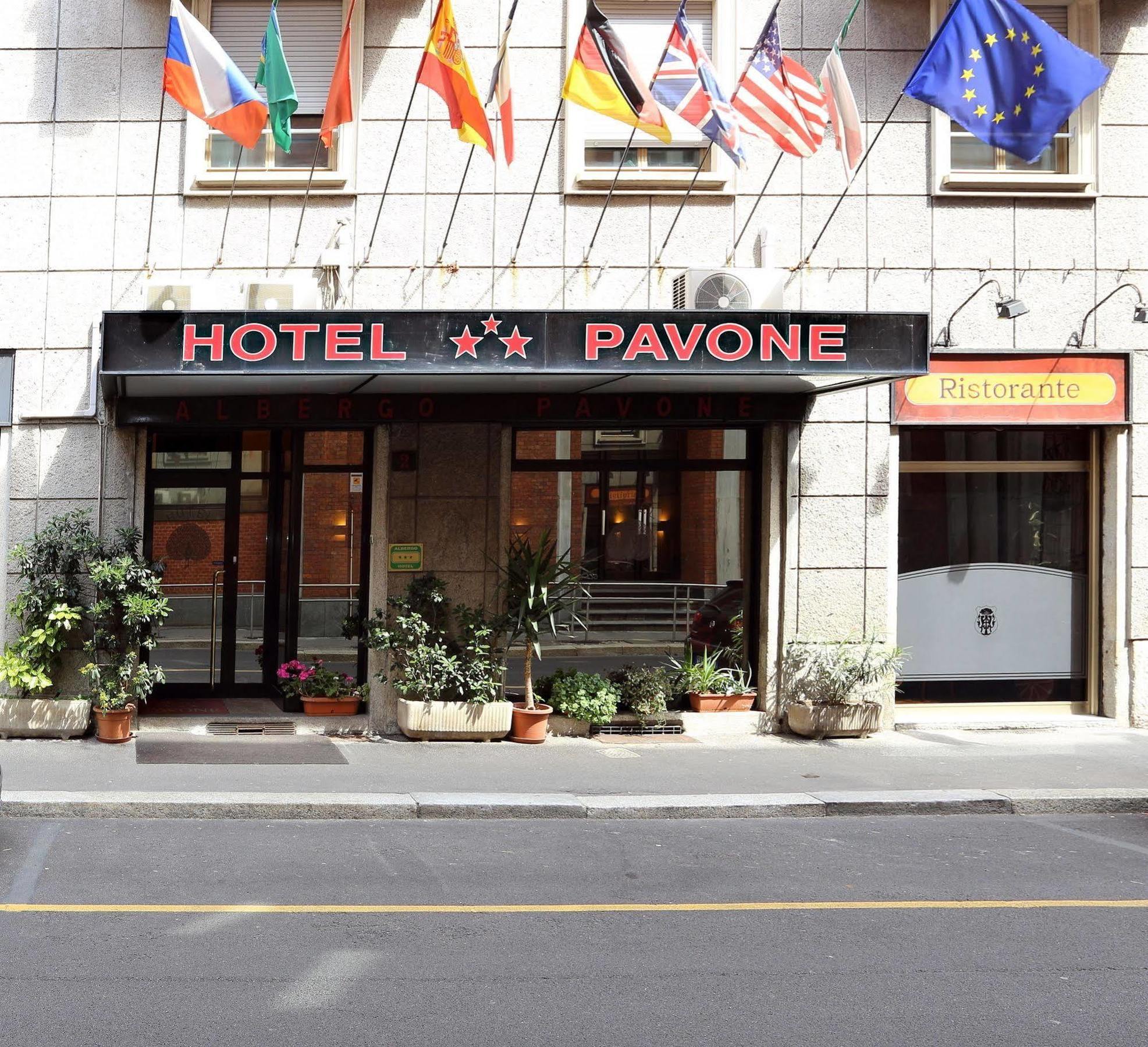 Hotel Pavone Milano Esterno foto